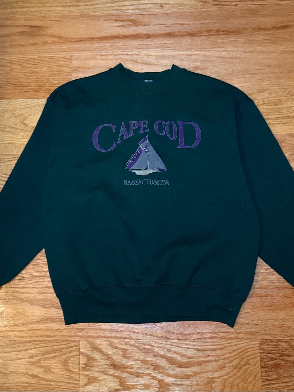 Vintage 90s Fruit of the Loom Heavy Cape Cod Massachusetts Sailboat Crewneck Swe